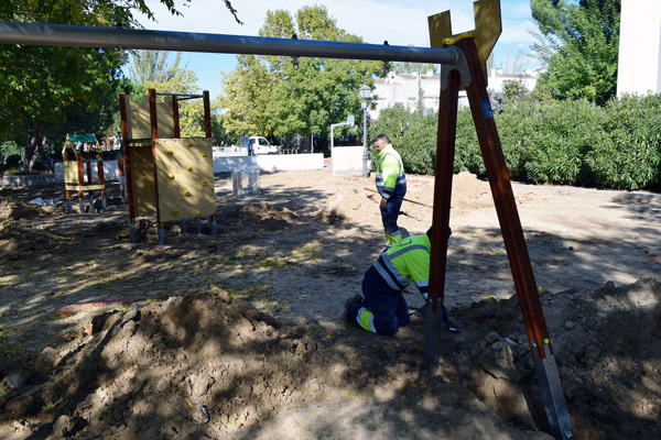 Los trabajos incluyen una reparación de la pista de patinaje