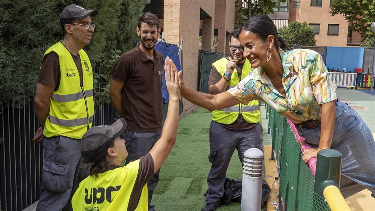 Villacís ha visitado el huerto de la escuela El Barberillo, en Arganzuela, restaurado por la Unidad Distrital de Colaboración 