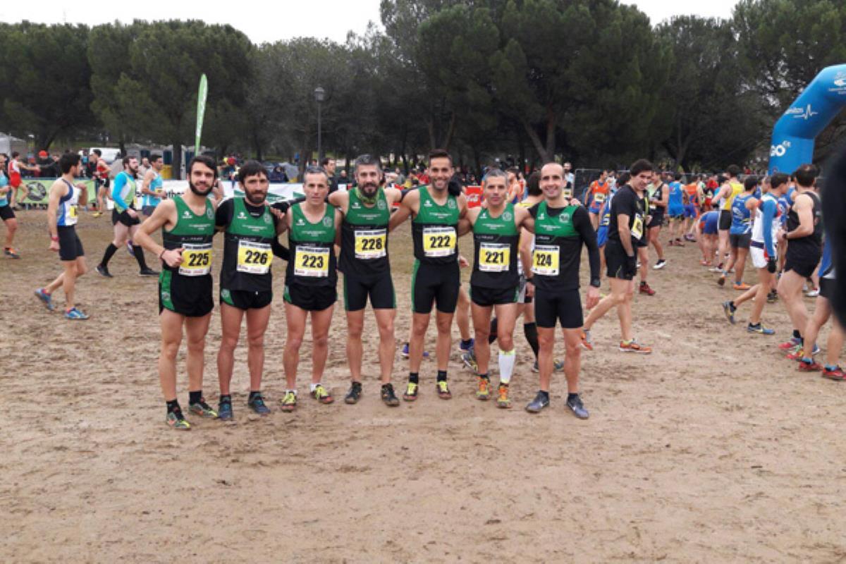 Los deportistas del club de atletismo alcalaíno consiguieron una meritoria décima posición