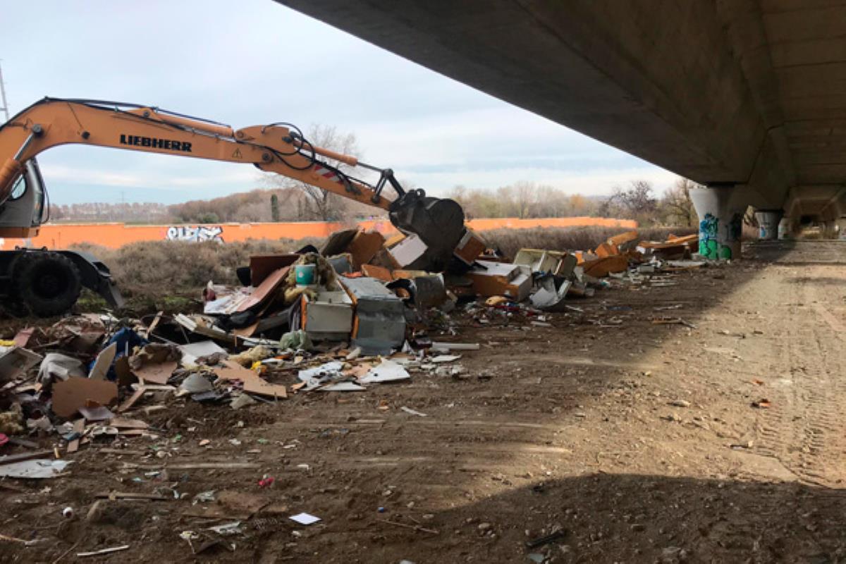 Estos, según ha informado el consistorio, se encontraban en la M-45 y en el puente del AVE