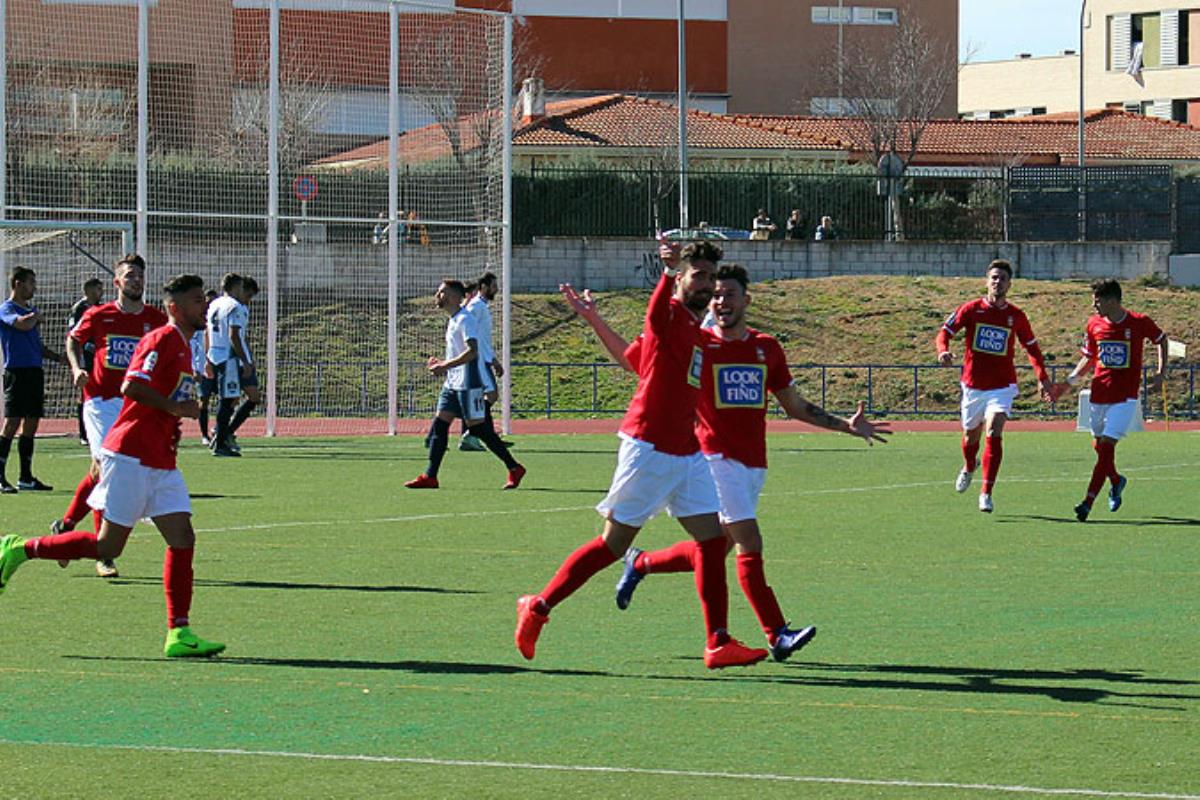 Los rojillos consiguieron el empate gracias a un gol de Benítez