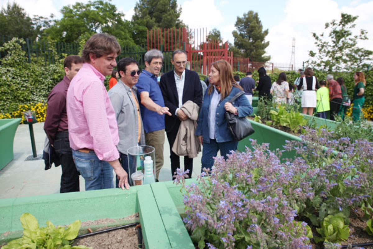 Los alumnos y sus familias disfrutarán de actividades lúdicas y terapéuticas relacionadas con el cultivo