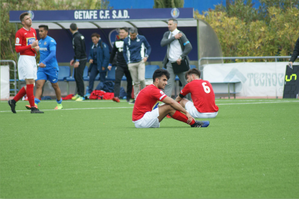 El equipo local remonta un gol de Castiella y le complica la liga a los rojillos