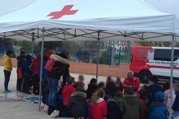 Ya puedes presentar tu relato al I Premio Literario de Cruz Roja 'Me pongo en tu piel'