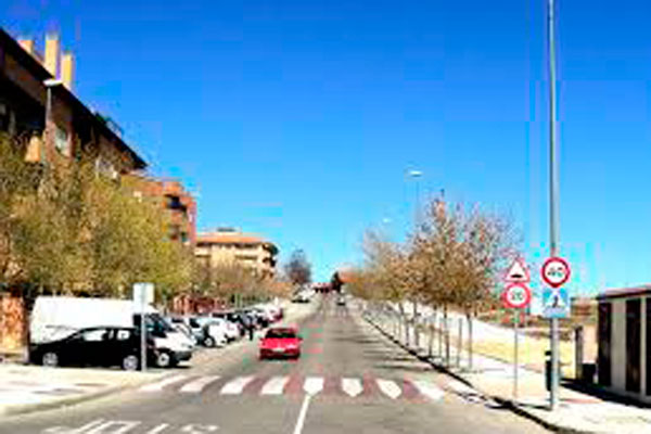 El atropello de una joven en la calle Santiago Ramón y Cajal ha propiciado que el consistorio tome medidas