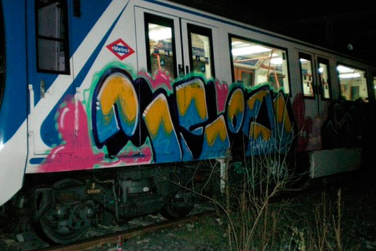 Se estima que los daños causados superan los 750.000 euros, entre ellos el del tren de Metro pintado en la semana de Halloween 2018