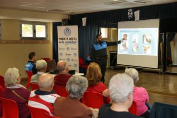 El municipio presenta las memorias de la Policía Local, Bomberos y Protección Civil