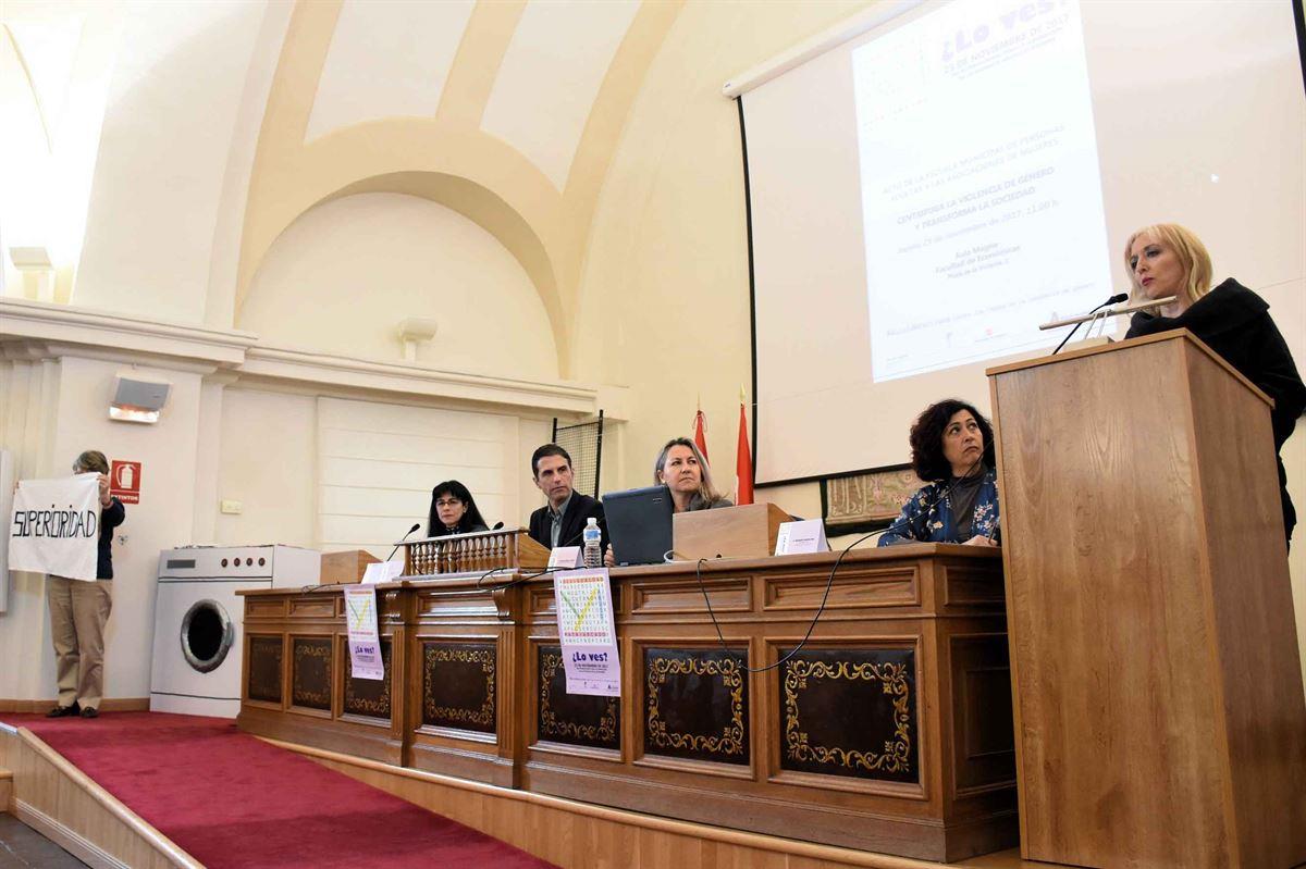 La Escuela Municipal de Adultos y las Asociaciones de Mujeres cooperan para conseguir la igualdad de oportunidades