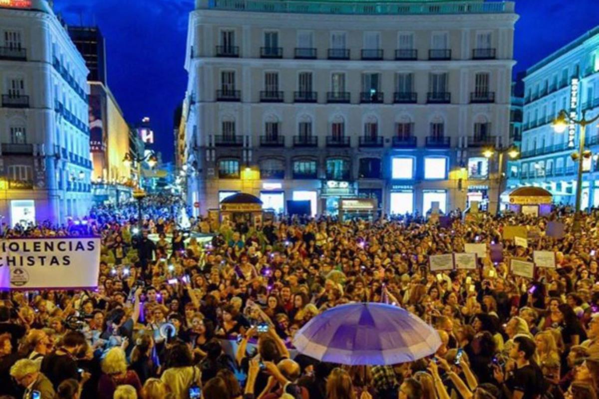 Las mujeres salen a la calle para protestar por el avance la violencia de género