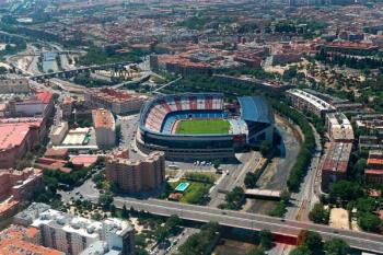 Lee toda la noticia 'Vicente Calderón: Los vecinos se hartan de las obras de demolición'