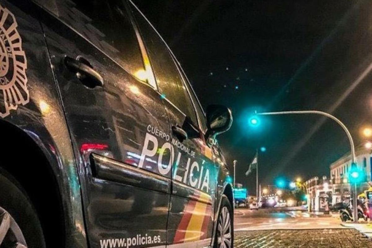 La Policía Nacional ha detenido a dos hombres de 22 y 27 años