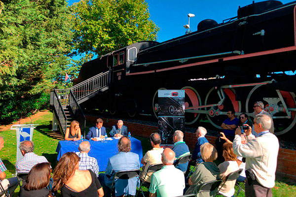 La iniciativa, fruto de un convenio entre el consistorio roceño y la Asociación de Amigos del Ferrocarril