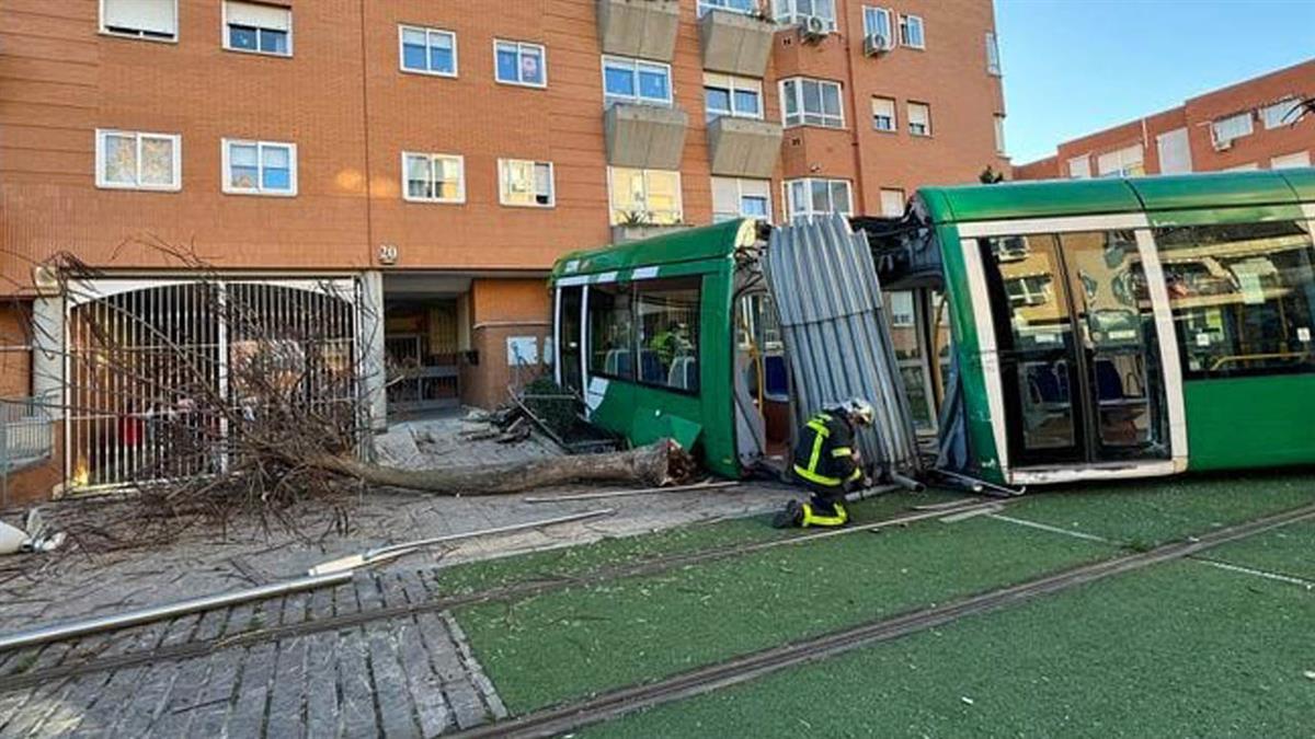 Según la última actualización, el accidente dejó 13 heridos leves 