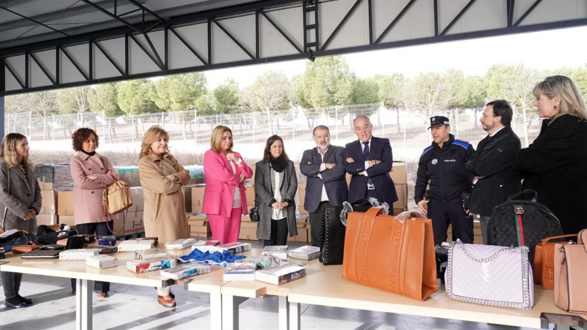 Se trata de elementos incautados por Policía Municipal tras diversas intervenciones y venta ambulante ilegal 