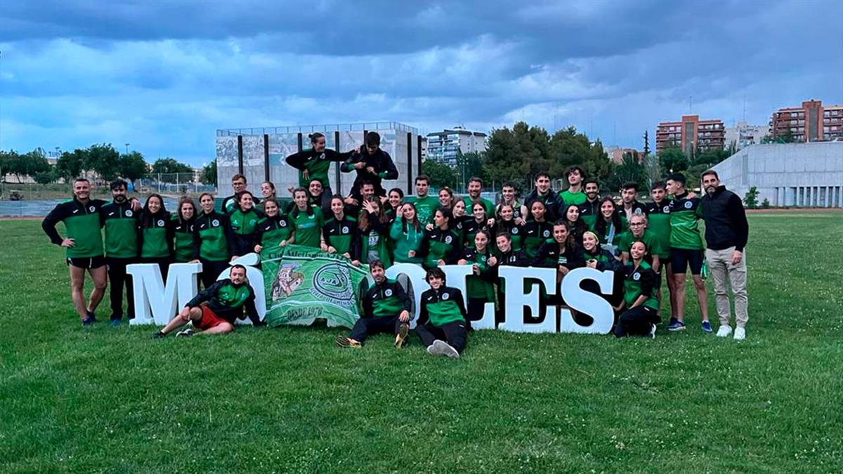 Con un equipo muy joven que aspira a pelear por el ascenso a 1ª División en temporadas próximas y el equipo masculino logra el 5º puesto en la 2ª división nacional