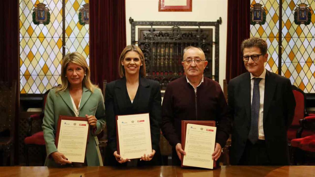 El ayuntamiento firma con AEHE y UGT el Pacto local 2024-2027