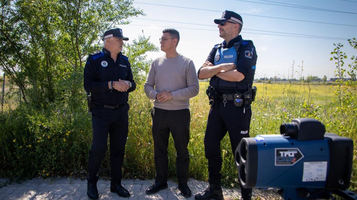 La Policía Municipal intensifica la vigilancia para garantizar que se cumplen las normas 