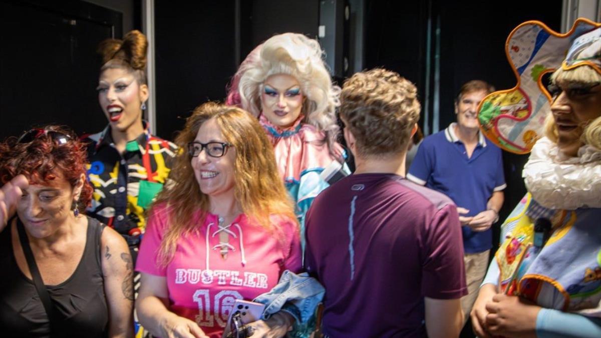 La iniciativa responde así a las críticas de la derecha por la celebración de un cuentacuentos en el marco del Orgullo