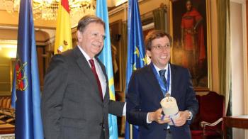 Un título que recibe de manos del Ayuntamiento de la ciudad