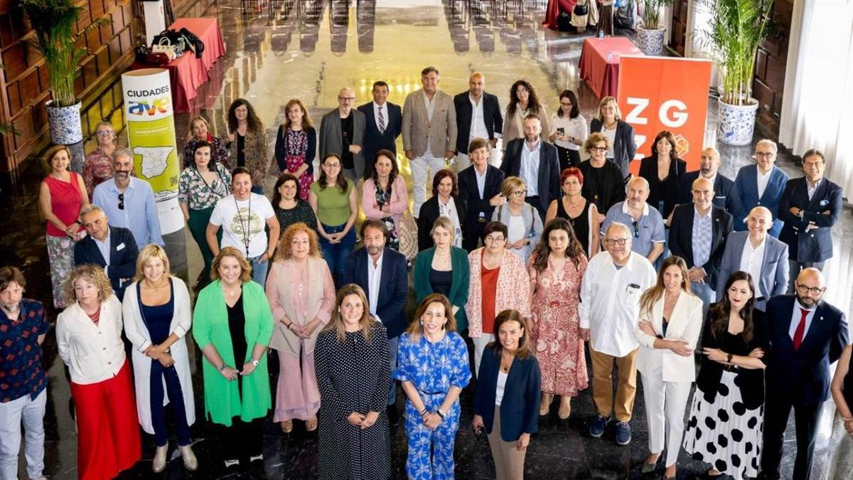 La concejala delegada de Turismo ha participado en la Asamblea Extraordinaria de la Red de Ciudades AVE (RCA) que se celebra en Zaragoza 
