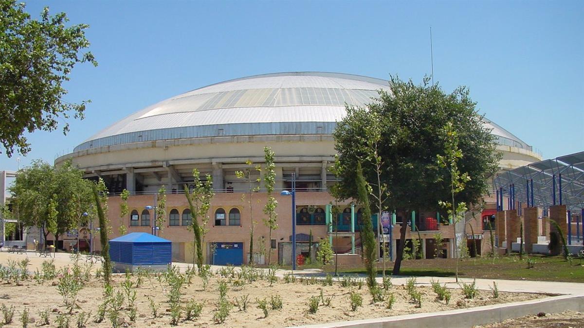 La dirección del festival aduce que varios artistas han cancelado sus actuaciones por no querer tocar en una Plaza de Toros