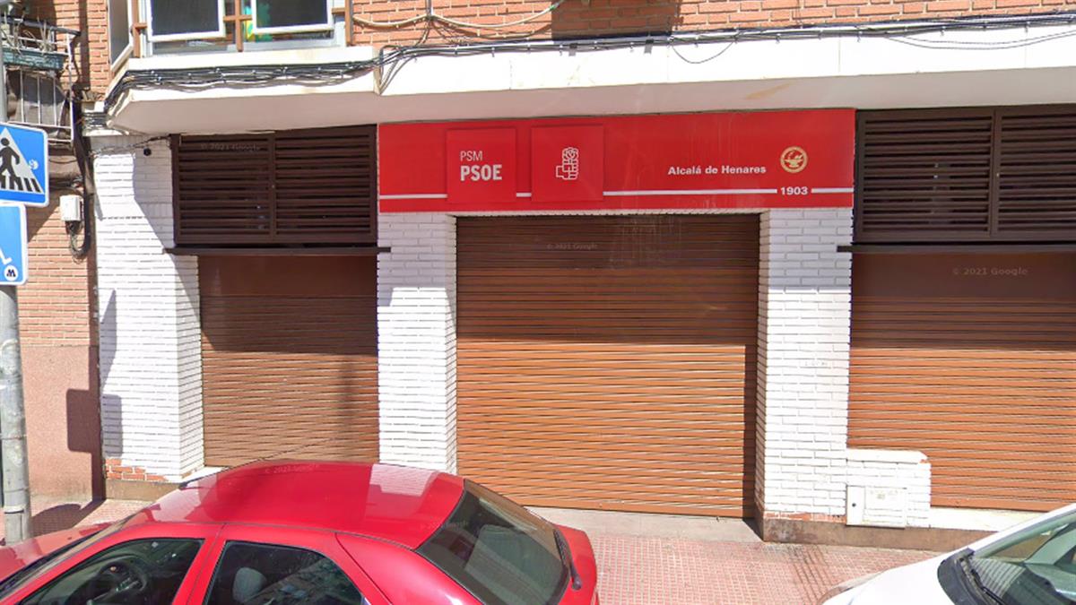 La formación denuncia que tres jóvenes forzaron la puerta mientras lanzaban insultos