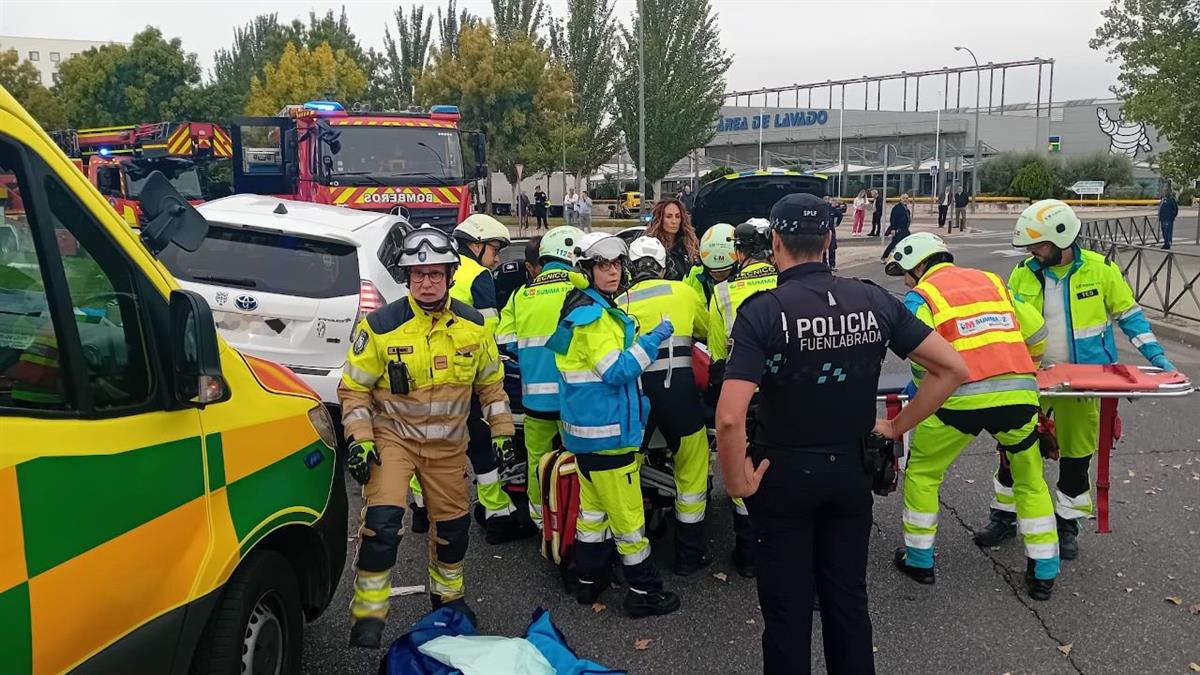 La víctima del accidente viajaba en un patinete eléctrico y tuvo que ser rescatada por los bomberos