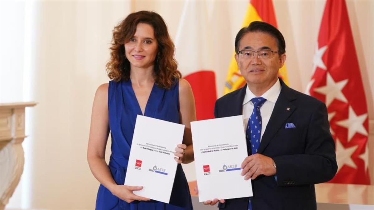 La presidenta de la Comunidad ha firmado un acuerdo con Japón