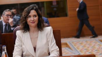 La presidenta defiende la celebración del premio en la capital, pese a las denuncias de la oposición