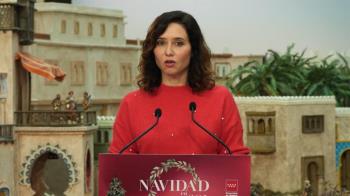 La presidenta de la Comunidad de Madrid inaugura el Belén de la Real Casa de Correos