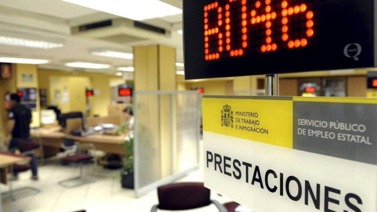 Por sectores, el de servicios es el que más desempleo registra