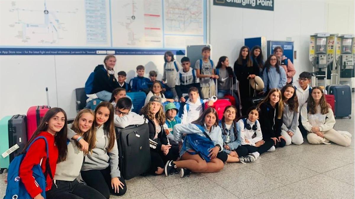 El Ayuntamiento ha concedido ayudas a 820 alumnos y alumnas para que estudien inglés en el extranjero