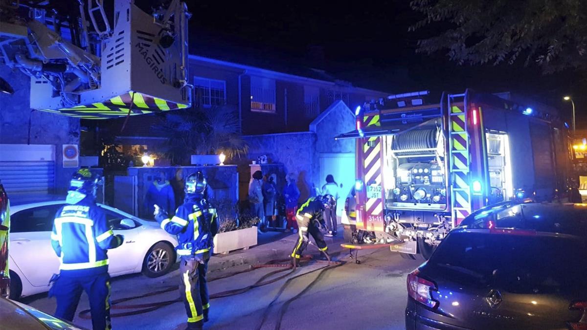 Los bomberos intervenían en la vivienda de Moraleja 