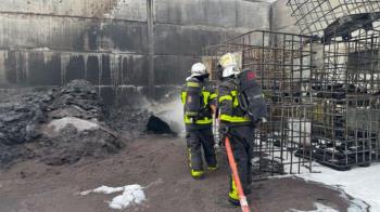 Al parecer, los profesionales tuvieron que reducir la respuesta operativa ante la falta de trajes de trabajo 