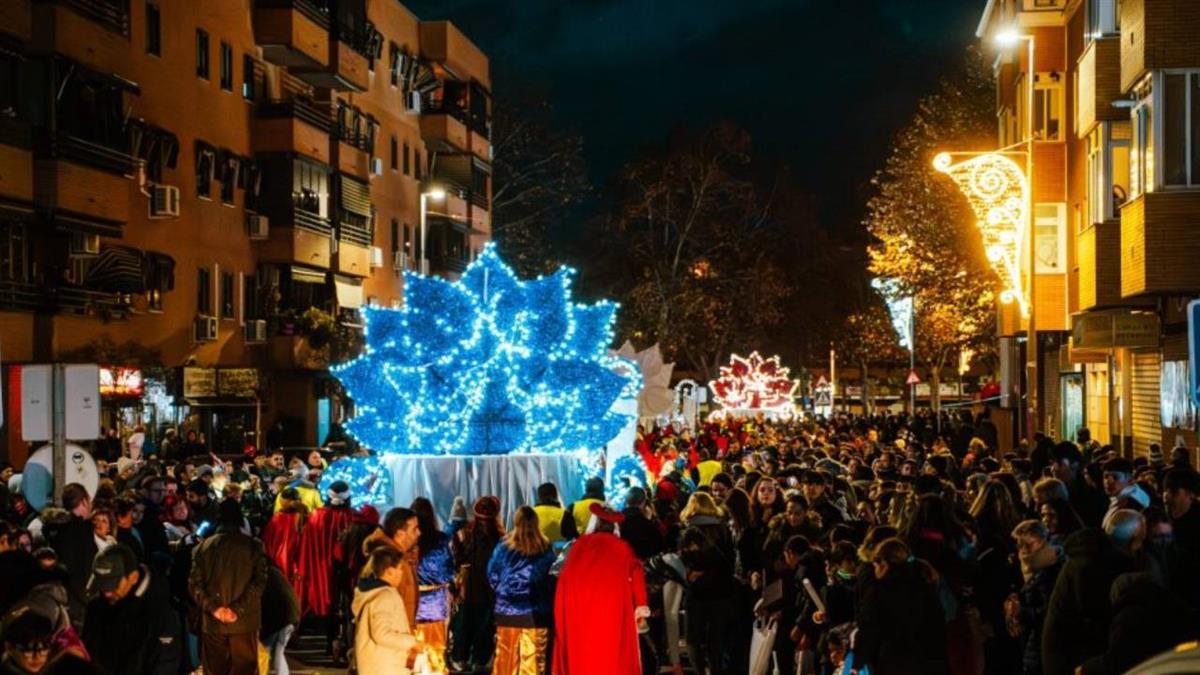 No estará permitido el aparcamiento de coches en la zona de tránsito desde el día 4 de enero a las 15:00 horas y hasta que finalice la misma