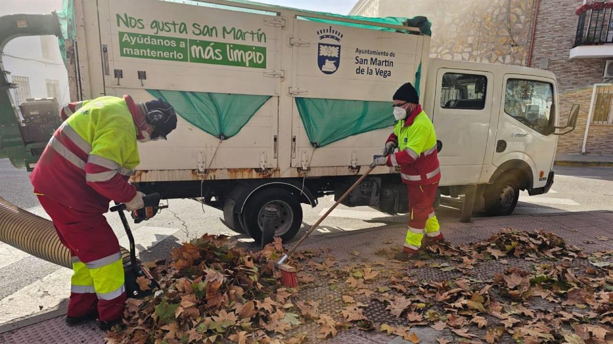 El ayuntamiento ha puesto en marcha el operativo con más maquinaria y personal