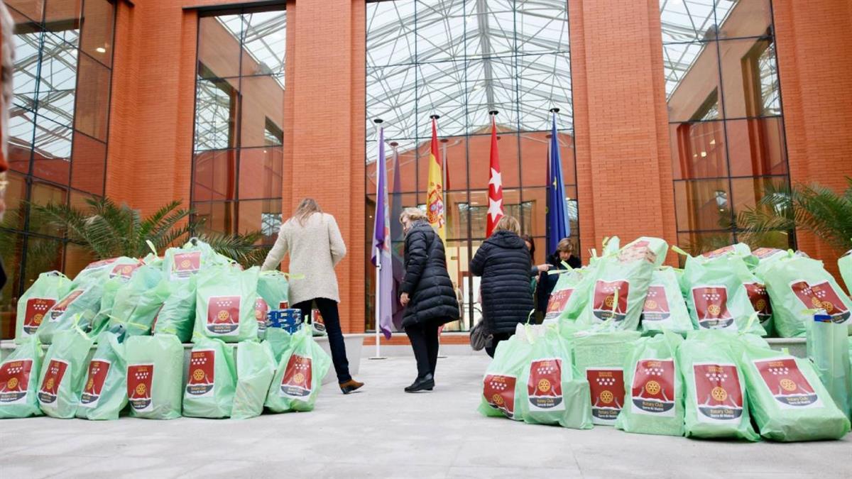 Los Pajes Mágicos han hecho acopio de regalos para unos 80 menores