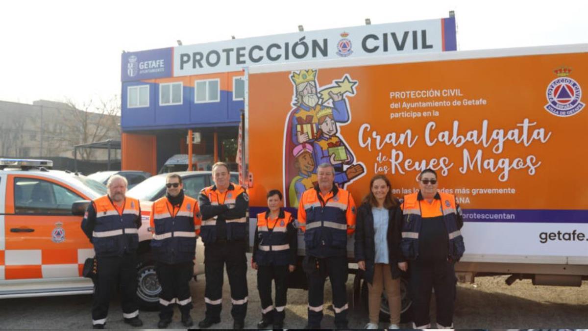 Los voluntarios de Protección Civil se han sumado a la campaña de recogida de juguetes 