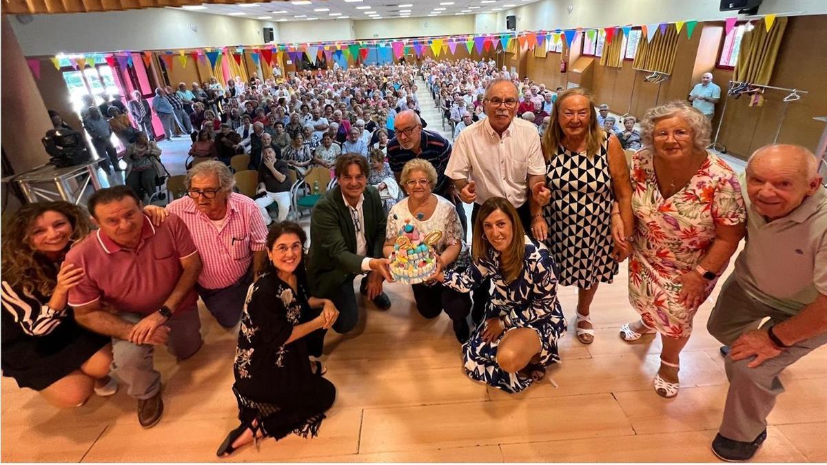 Los centros municipales organizan actividades físicas, bailes y visitas culturales hasta el 1 de octubre