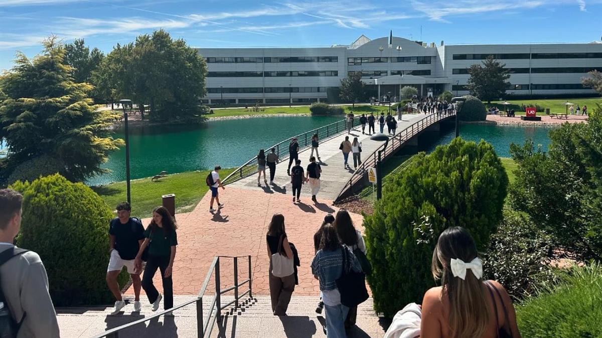 El centro ha acogido su tradicional jornada de bienvenida para los estudiantes