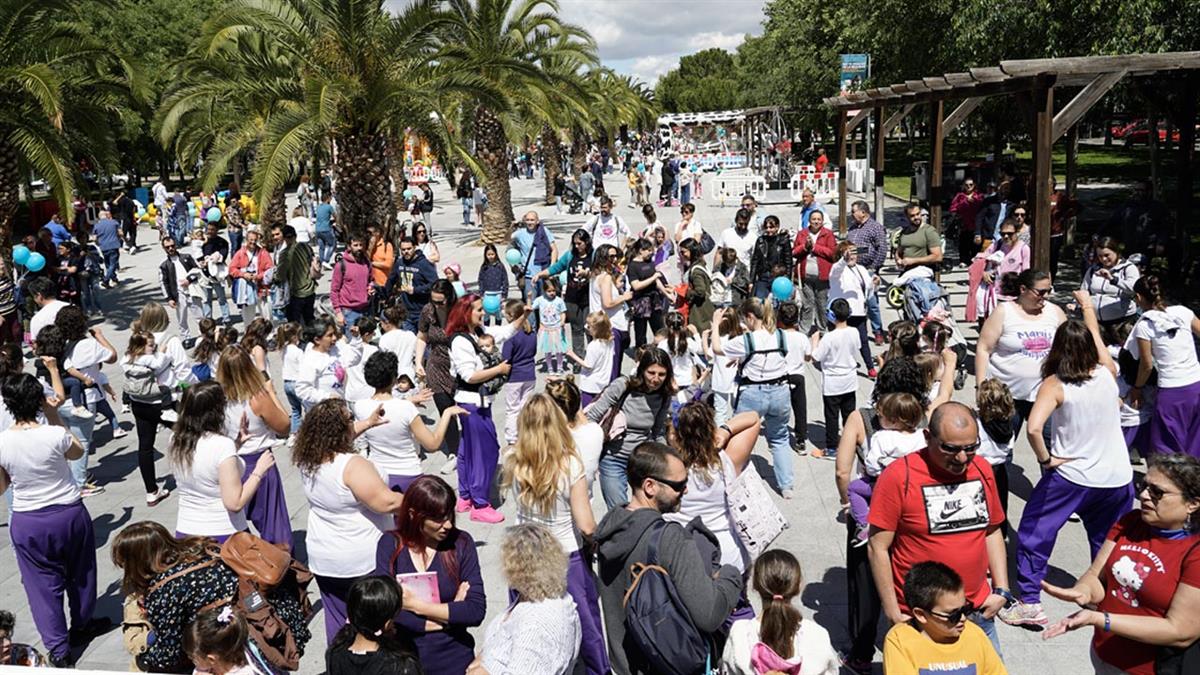 El Ayuntamiento organiza diferentes actividades lúdicas y un Punto informativo para todos los vecinos