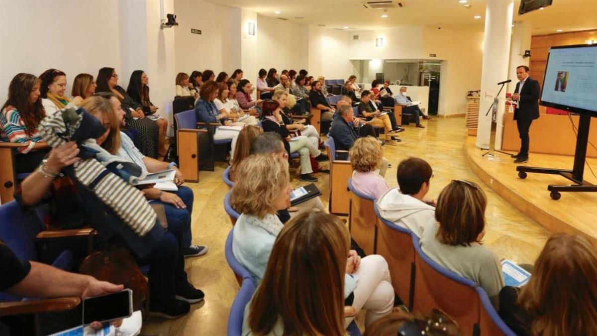 Se ha presentado la Guía de Recursos y Programas Municiapales para Centros Educativos 