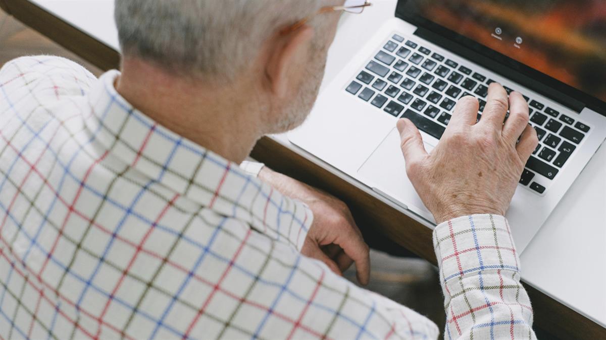 Se trata de sesiones gratuitas de informática para mayores de 50 años