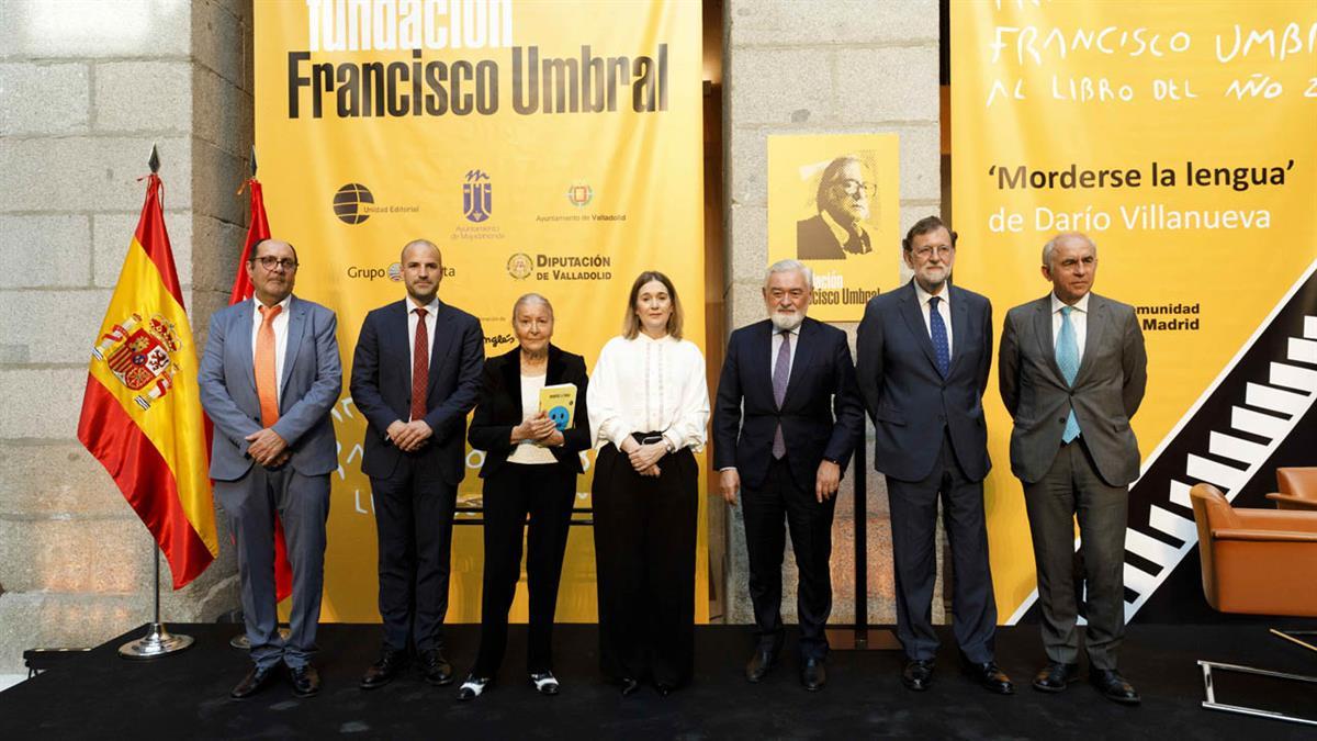 La obra "Morderse la lengua" ha ganado el premio al Libro del Año