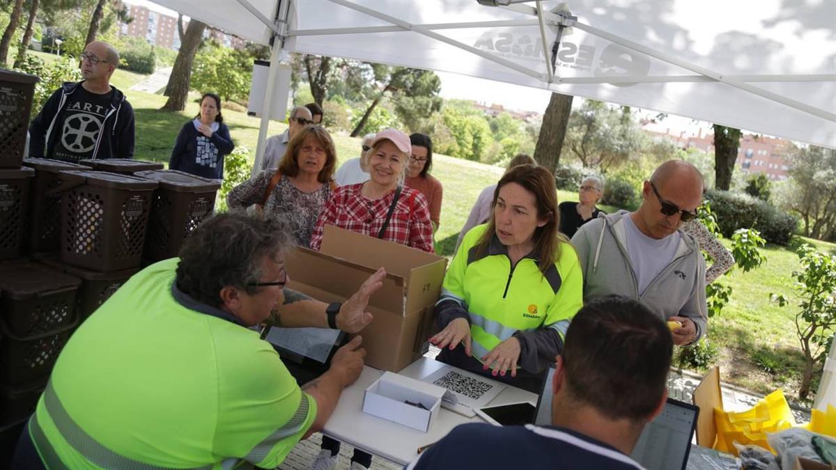 Aunque los dos tengan el mismo objetivo, tienen una serie de funciones distintas que son muy importantes a la hora de decidir cómo tiramos nuestros residuos 