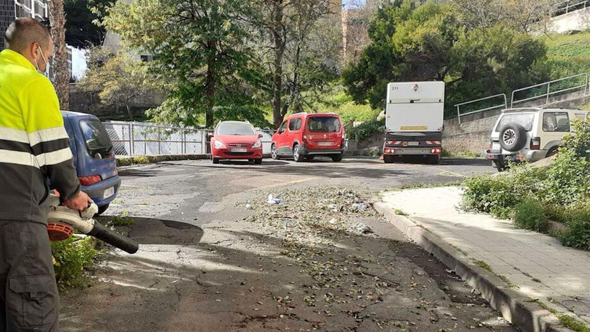 El trabajador municipal fue trasladado al hospital pero su estado no reviste gravedad