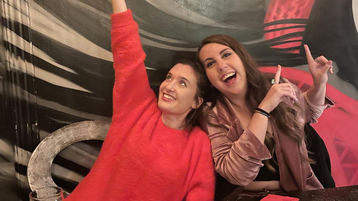 Ha sido el espectáculo en vivo del podcast Estirando el chicle de Carolina Iglesias y Victoria Martín 