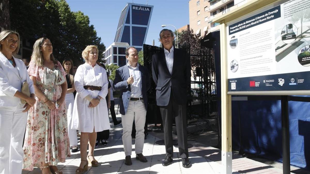 La delegada de Obras y Equipamientos y el delegado de Urbanismo, Medio Ambiente y Movilidad han asistido a la presentación de la iniciativa
