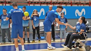 El Hospital Universitario de Torrejón organiza con el Movistar Inter FS un partido de fútbol sala entre sus pacientes