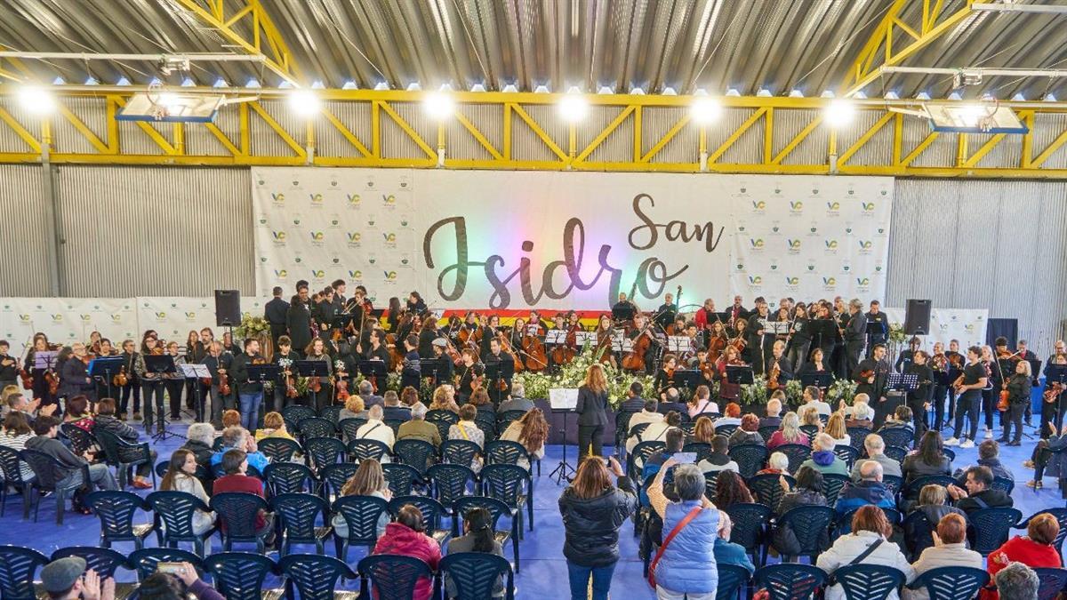 La pista semicubierta de baloncesto ha acogido este evento  